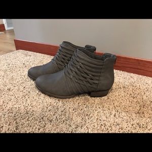 NWOT Women’s Ankle Boots